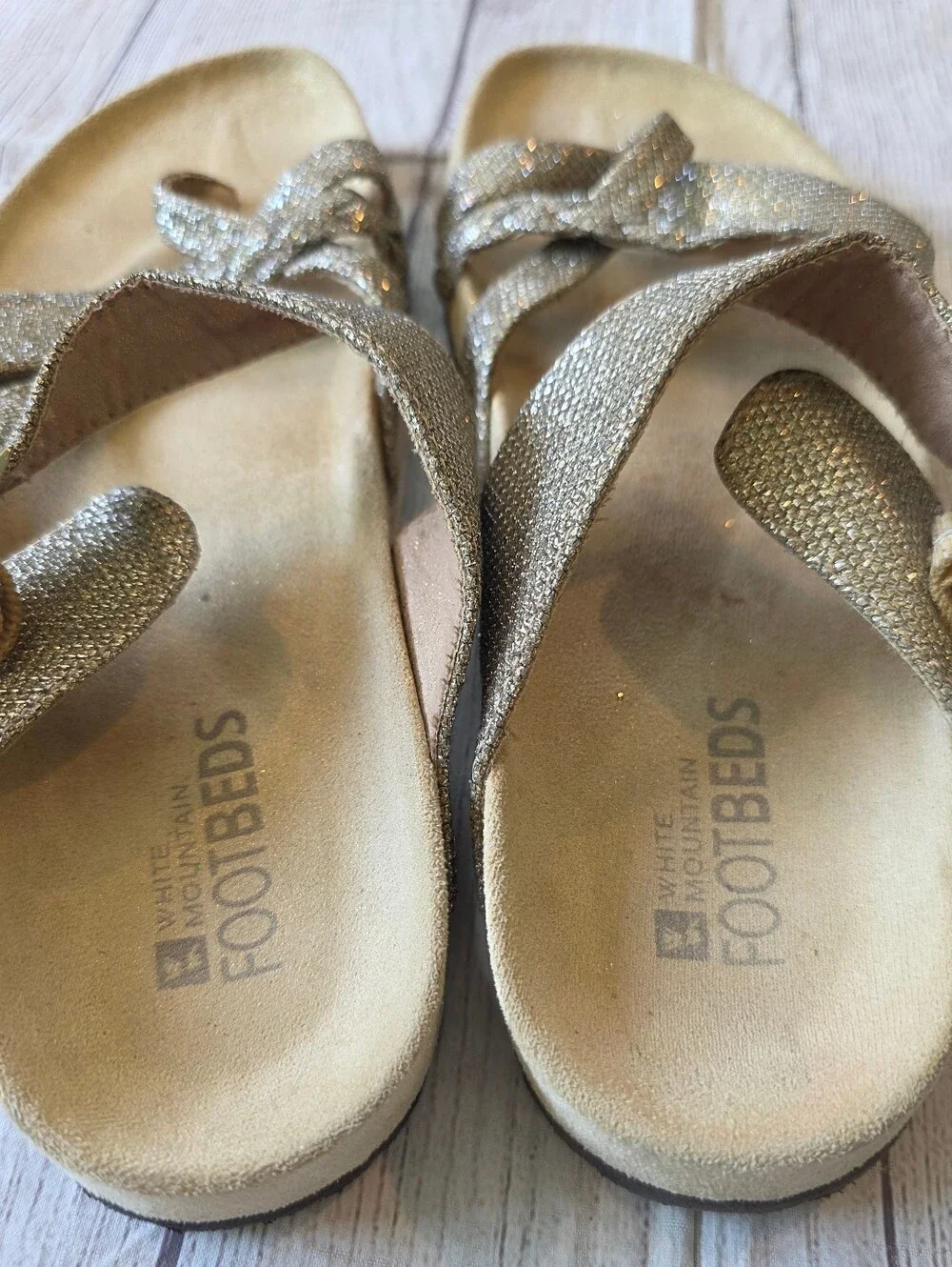 White Mountain Women's Size 10 Glittery Gold Slip On Comfort Sandals Adjustable - Picture 6 of 7